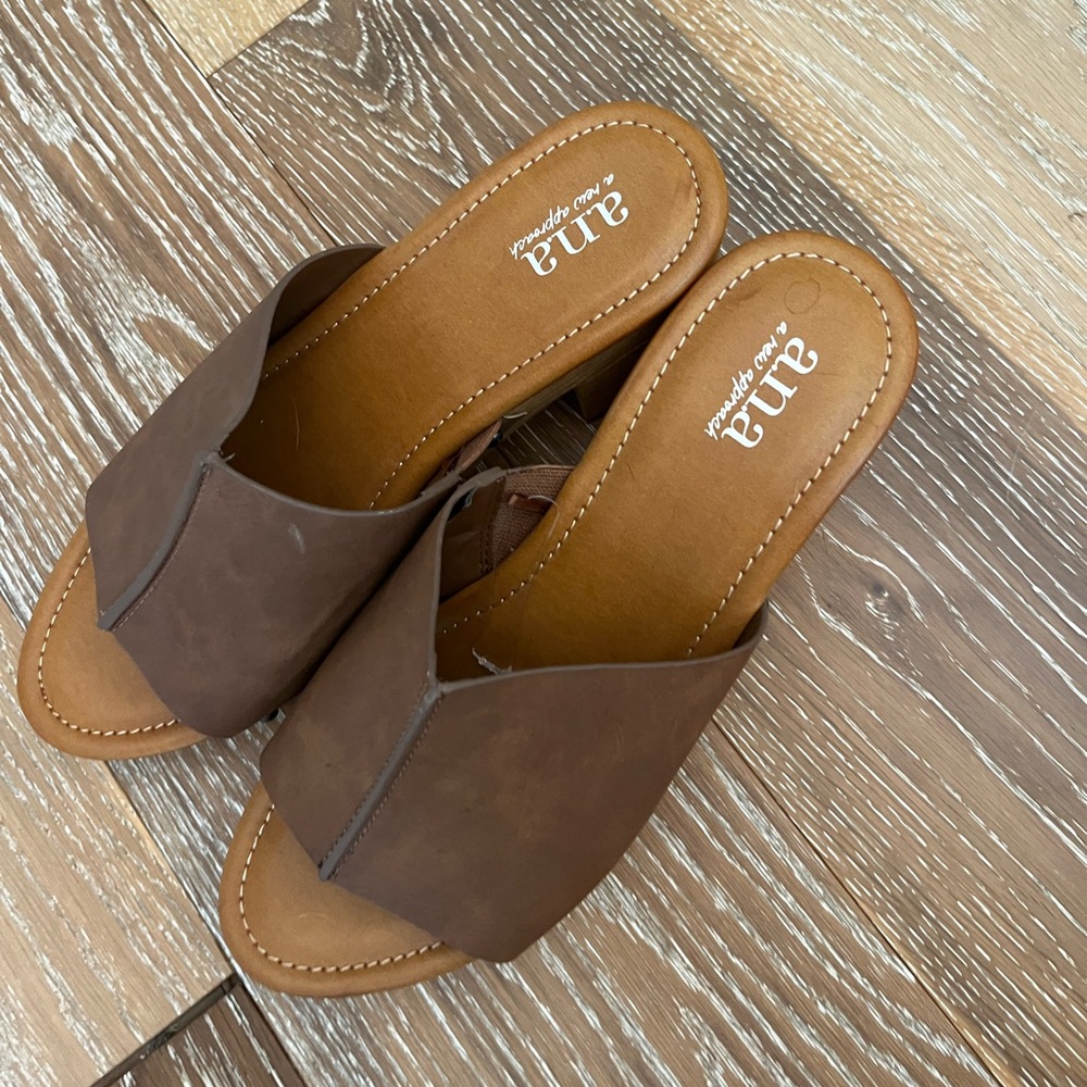 Ana Elissa Cognac Clog Sandals Shoes Women's Size 9 - Picture 5 of 11